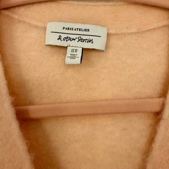 Blush pink cropped v-neck cardigan sweater - Picture 6 of 9